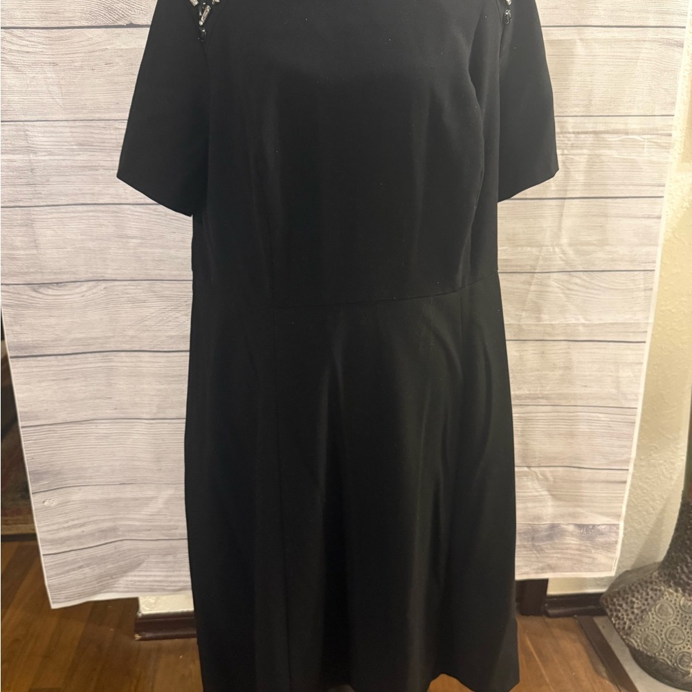 Alyx Black Midi Dress with Short Sleeves